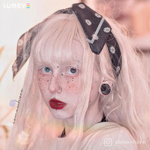 Best COLORED CONTACTS - LUMEYE Chubby Blue Colored Contact Lenses - LUMEYE